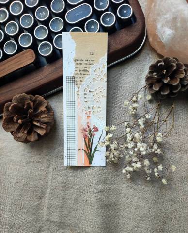 Marque page, collage fleurs pches